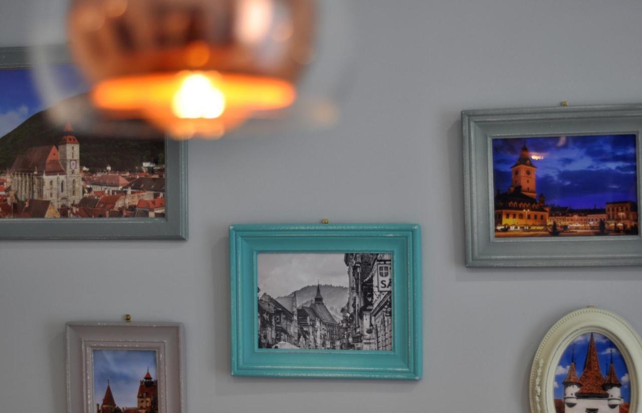 Black Gate - 2 Bedroom Apartment In The Heart Of Old Town With Free Private Secured Parking Braşov Esterno foto
